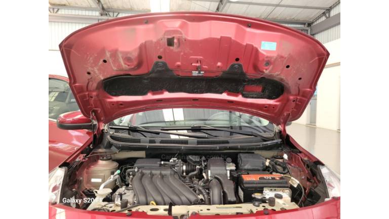NISSAN - VERSA - 2018/2018 - Vermelha - R$ 57.000,00