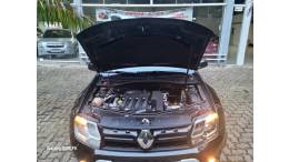RENAULT - DUSTER - 2015/2016 - Preta - R$ 60.000,00