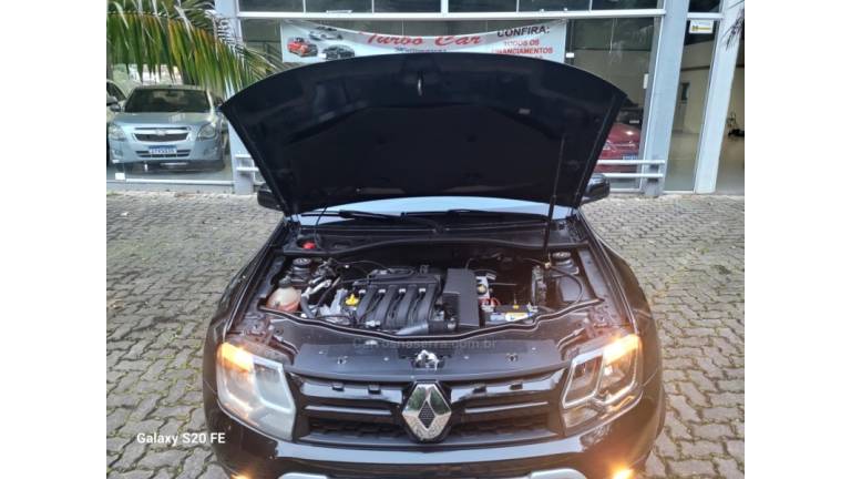 RENAULT - DUSTER - 2015/2016 - Preta - R$ 60.000,00
