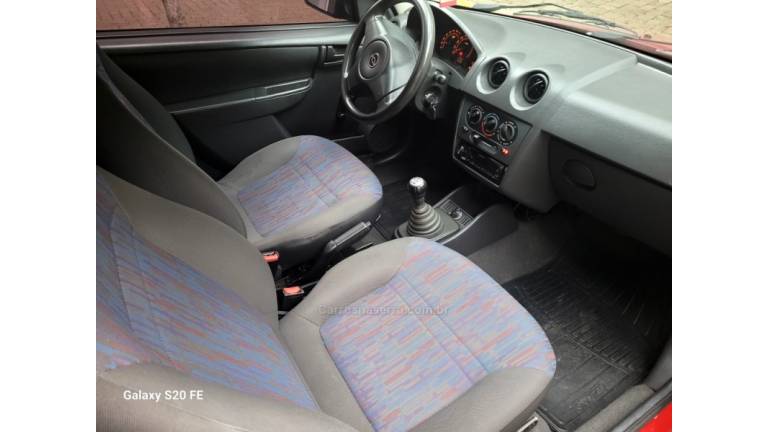 CHEVROLET - CELTA - 2010/2010 - Vermelha - R$ 24.000,00