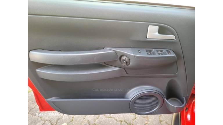 VOLKSWAGEN - CROSSFOX - 2008/2008 - Vermelha - R$ 33.000,00