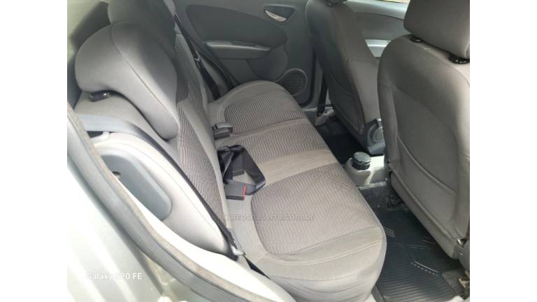 FIAT - PALIO - 2013/2013 - Cinza - R$ 38.000,00