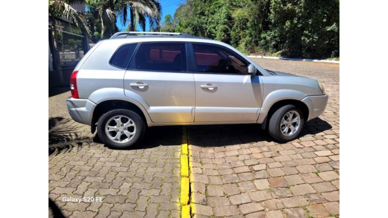 HYUNDAI - TUCSON - 2015/2015 - Prata - R$ 56.000,00