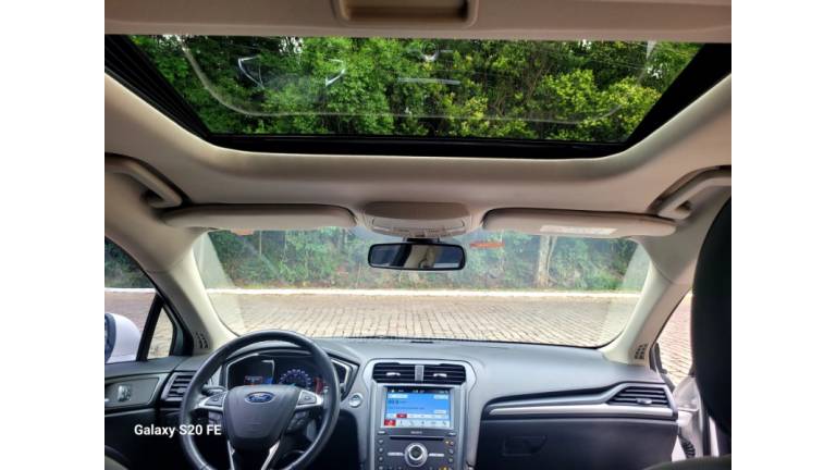 FORD - FUSION - 2018/2018 - Branca - R$ 112.000,00