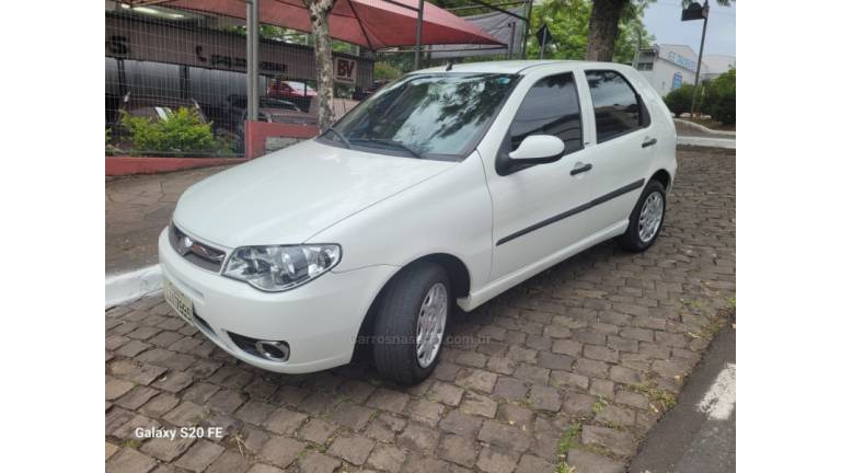 FIAT - PALIO - 2013/2013 - Branca - R$ 33.000,00