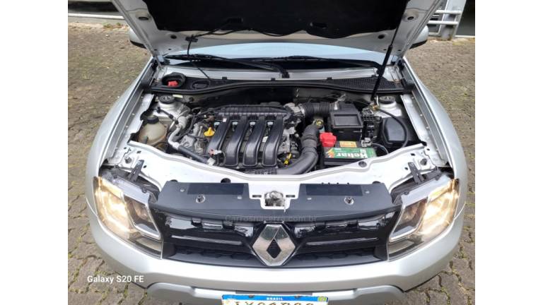 RENAULT - DUSTER - 2016/2017 - Prata - R$ 65.000,00