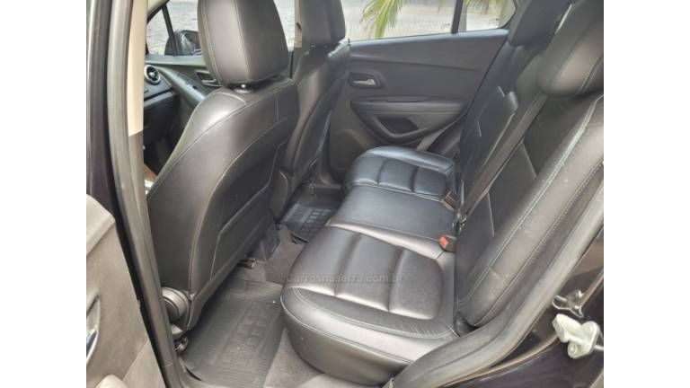 CHEVROLET - TRACKER - 2014/2014 - Preta - R$ 68.000,00