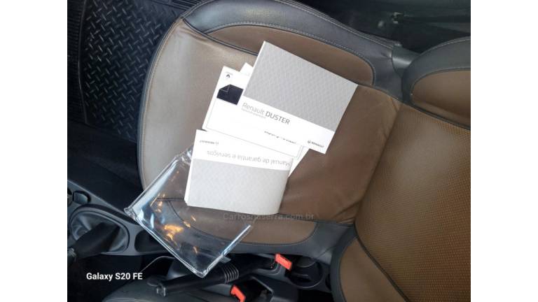 RENAULT - DUSTER - 2016/2017 - Prata - R$ 65.000,00