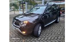RENAULT - DUSTER - 2015/2016 - Preta - R$ 60.000,00