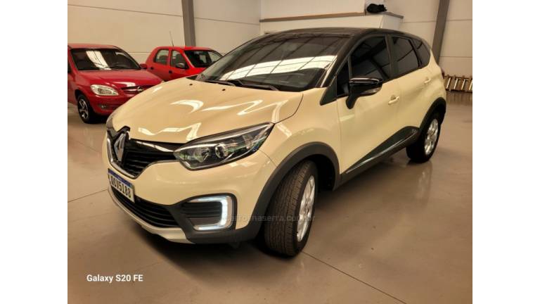 RENAULT - CAPTUR - 2019/2019 - Bege - R$ 73.000,00
