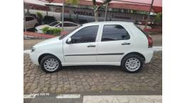 FIAT - PALIO - 2013/2013 - Branca - R$ 33.000,00