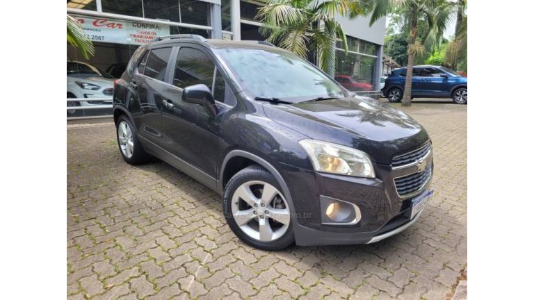 CHEVROLET - TRACKER - 2014/2014 - Preta - R$ 68.000,00