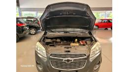 CHEVROLET - TRACKER - 2014/2014 - Cinza - R$ 68.000,00