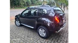 RENAULT - DUSTER - 2015/2016 - Preta - R$ 60.000,00