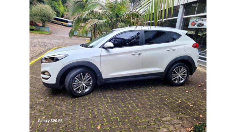 HYUNDAI - TUCSON - 2017/2018 - Branca - R$ 92.000,00
