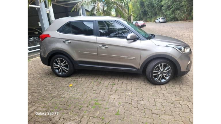 HYUNDAI - CRETA - 2016/2017 - Bege - R$ 87.000,00