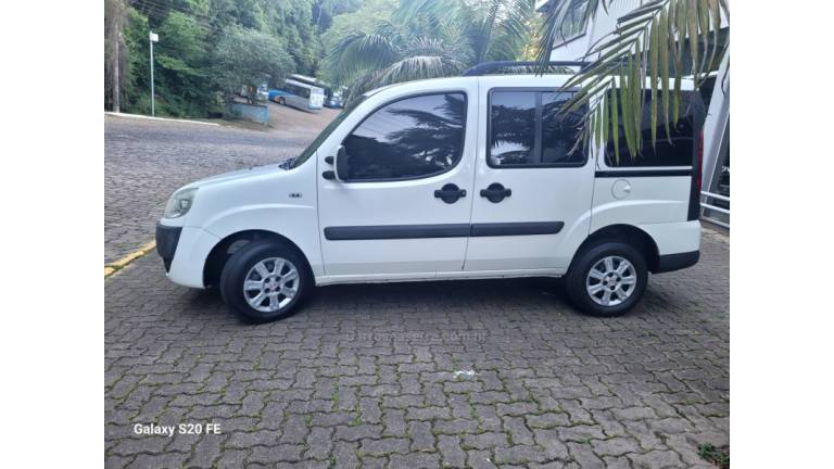 FIAT - DOBLÓ - 2013/2013 - Branca - R$ 44.000,00