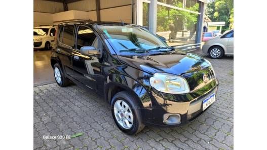 FIAT - UNO - 2015/2015 - Preta - R$ 32.000,00
