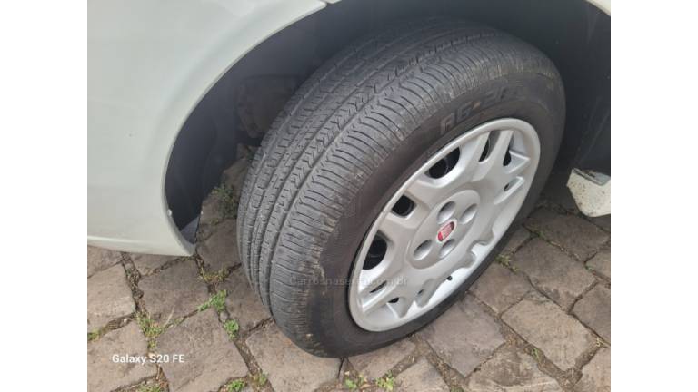 FIAT - PALIO - 2013/2013 - Branca - R$ 33.000,00