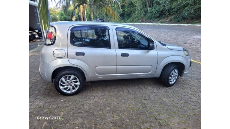 FIAT - UNO - 2020/2020 - Prata - R$ 41.000,00