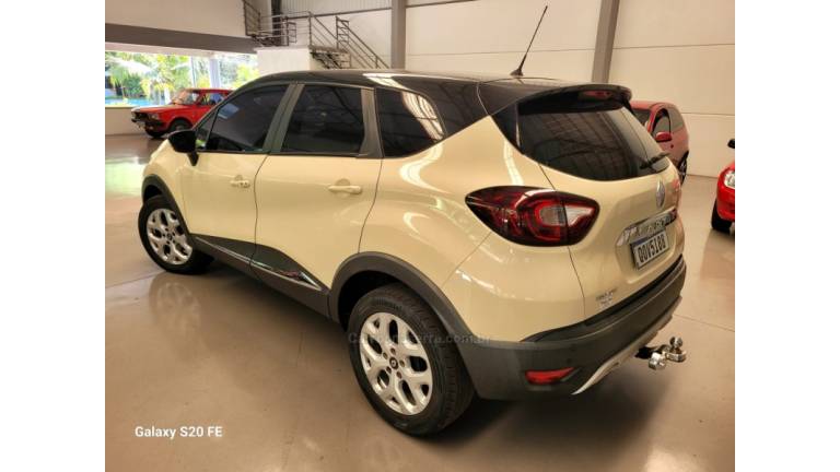 RENAULT - CAPTUR - 2019/2019 - Bege - R$ 73.000,00