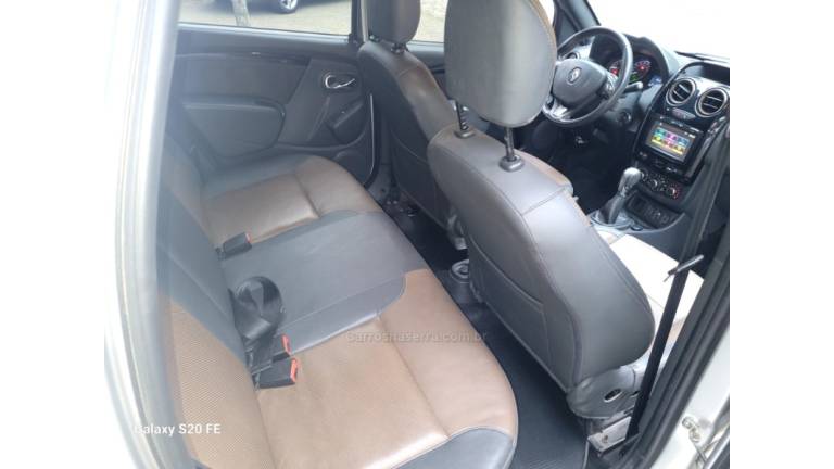 RENAULT - DUSTER - 2016/2017 - Prata - R$ 65.000,00