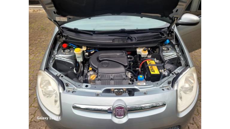 FIAT - PALIO - 2013/2013 - Cinza - R$ 38.000,00