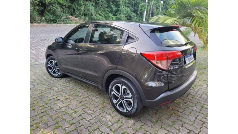 HONDA - HR-V - 2016/2016 - Marrom - R$ 82.000,00