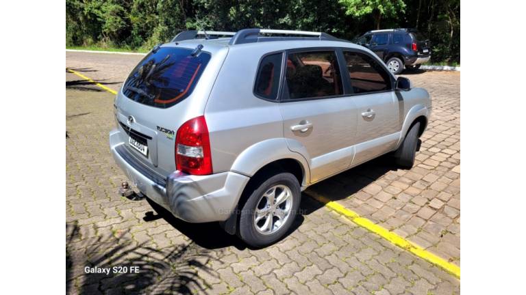 HYUNDAI - TUCSON - 2015/2015 - Prata - R$ 56.000,00