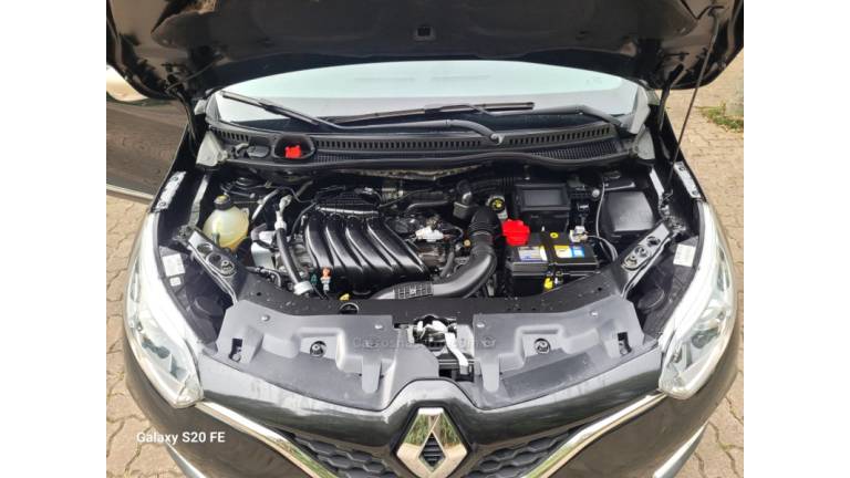 RENAULT - CAPTUR - 2017/2018 - Preta - R$ 72.000,00