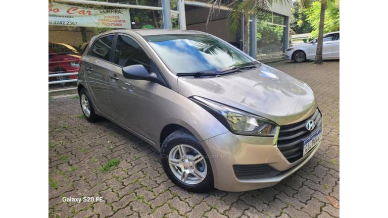 HYUNDAI - HB20 - 2017/2017 - Prata - R$ 48.000,00