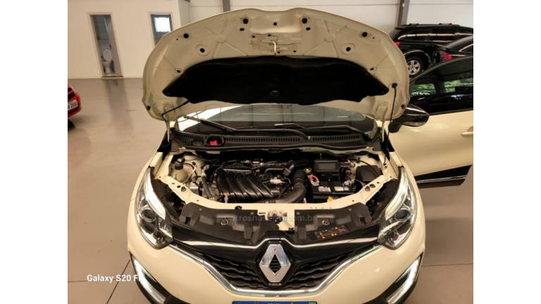 RENAULT - CAPTUR - 2019/2019 - Bege - R$ 73.000,00
