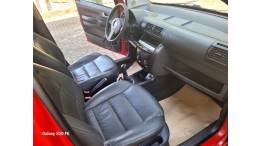 VOLKSWAGEN - CROSSFOX - 2008/2008 - Vermelha - R$ 33.000,00