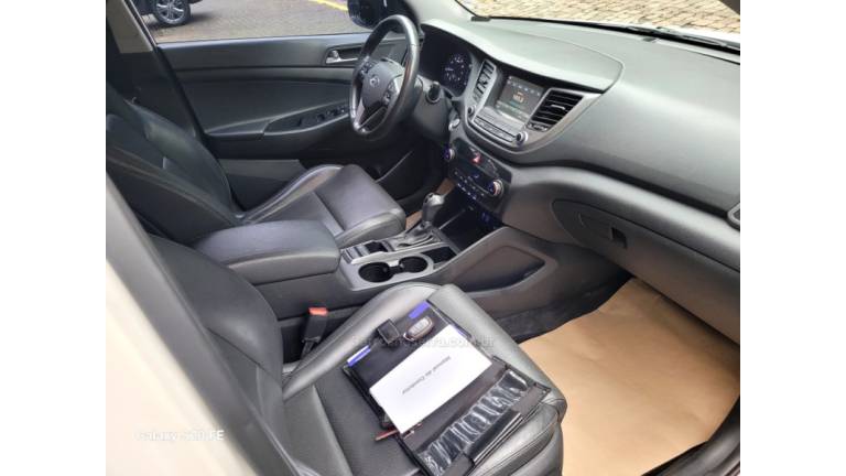 HYUNDAI - TUCSON - 2017/2018 - Branca - R$ 92.000,00